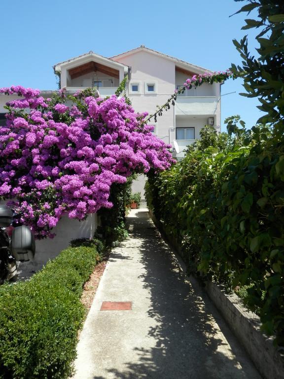Apartments Leonarda Murter Exterior foto
