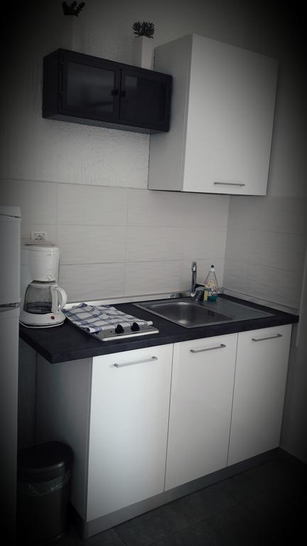 Apartments Leonarda Murter Exterior foto